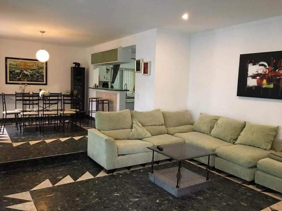 Dolphin House Hostel Faro Room photo